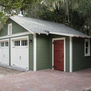 Two-Car Bungalow Garage in Gainesville, FL