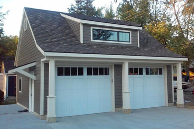 This is an example of a classic garage in Grand Rapids.
