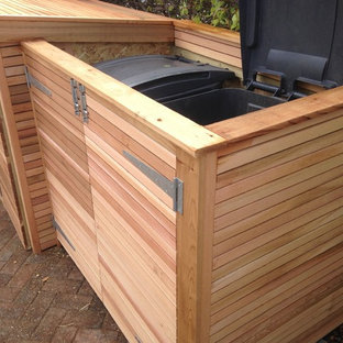 Aménagement d'un abri de jardin séparé contemporain de taille moyenne avec un abri de jardin.