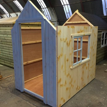 Classic Cosy Shed 7'x5' in Blue Mist for Joe in Bristol - sides up, knotted, pai