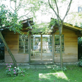 Inspiration för ett mellanstort orientaliskt fristående kontor, studio eller verkstad