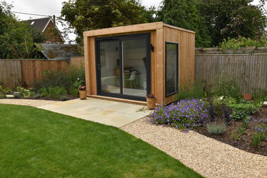 Small contemporary garden shed and building in Oxfordshire.