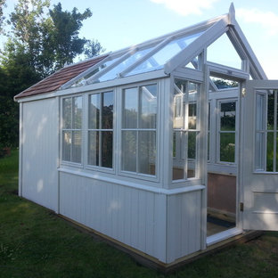 Posh shed with Greenhouse