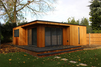 Modernes Gartenhaus in Cambridgeshire