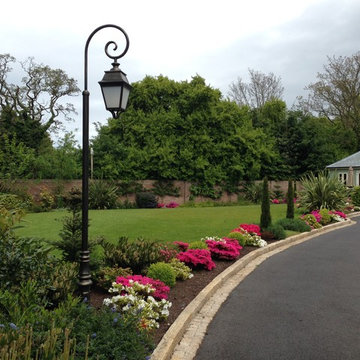 Traditional Garden Holywood