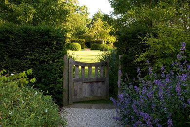 Moderner Garten in Hertfordshire