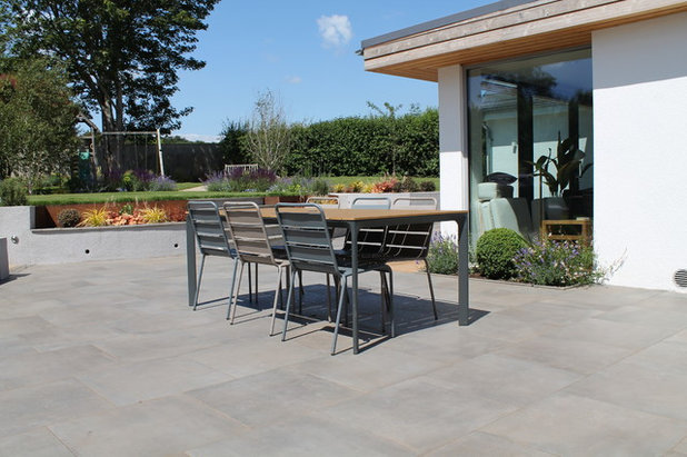 Contemporary Patio by Outerspace Creative Landscaping