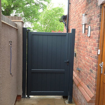 ALUMINIUM GATES