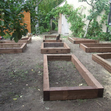 Appledore vegetable garden raised beds