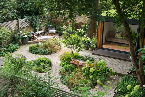 Contemporary Garden by Belsize Gardens