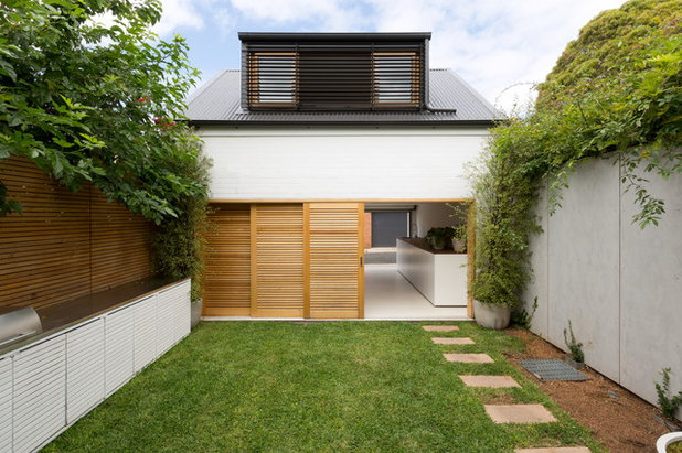 Modern Garden by Fearns Studio