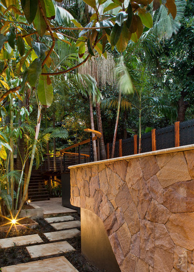 Contemporary Garden by TO THE MIL excellence in construction