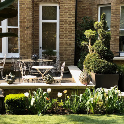 This is an example of a contemporary formal garden in London.