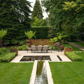 Contemporary garden in Knutsford