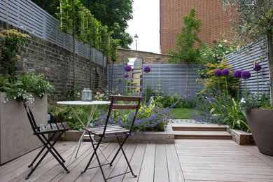 Inspiration for a contemporary garden in London.