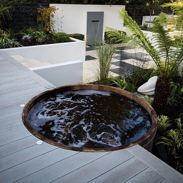 Contemporary spa garden