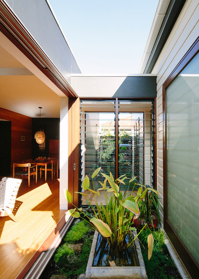 Contemporary Garden by Davis Architects
