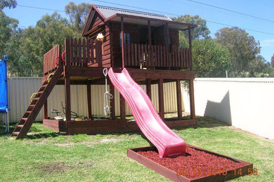 This is an example of a modern back garden in Melbourne.
