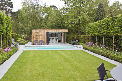 Photo of a modern garden in West Midlands.