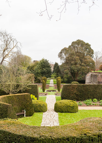 Victorian Garden by Chris Snook