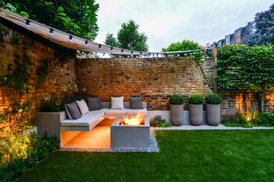 Inspiration for a contemporary garden in London.