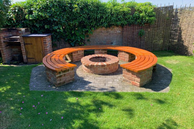 Fire pit & seating area
