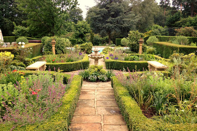 Design ideas for a traditional garden in Berkshire.