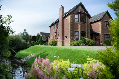 Front area features EverLawn® Pearl in this Garstang property, United Kingdom