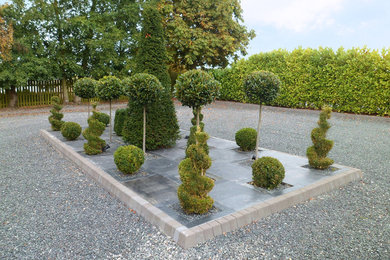 Front Garden Topiary Feature