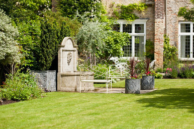 Photo of a traditional garden in Kent.