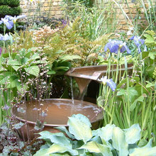 8 Dreamy Water Features for Big & Small Gardens
