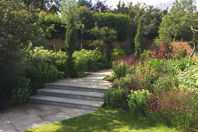 This is an example of a garden in Oxfordshire.