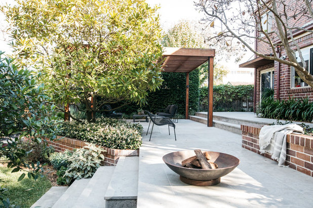 Industrial Patio by Fig Landscapes