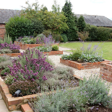 Louise Hardwick Garden Designs