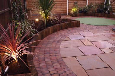 This is an example of a garden in West Midlands.