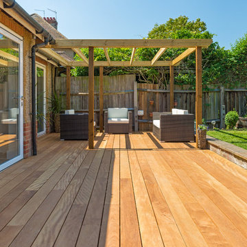 Mandioqueira decking provides superb outdoor living space