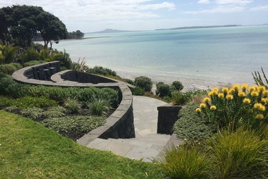 Inspiration for a traditional landscaping in Auckland.