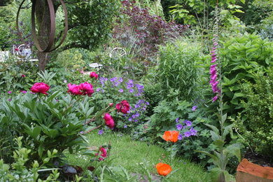 Inspiration for a rural garden in Surrey.
