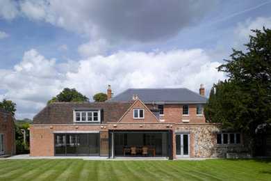 Photo of a traditional garden in Oxfordshire.