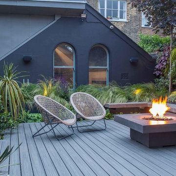 Outdoor Living in South London by Simon Orchard Gardens