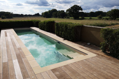 Contemporary swimming pool in Wiltshire.