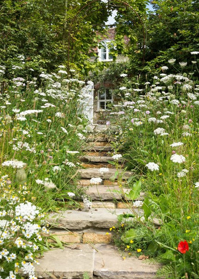 Farmhouse Landscape by Jonathan Snow Design