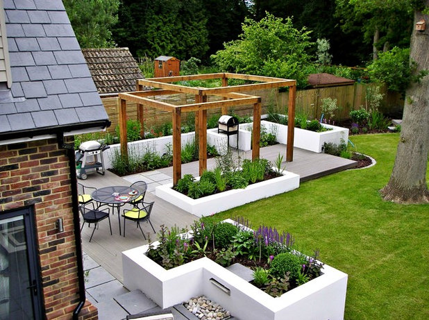 Contemporary Terrace by Landscape Design by James Brunton-Smith Limited