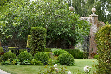Design ideas for a classic garden in Kent.