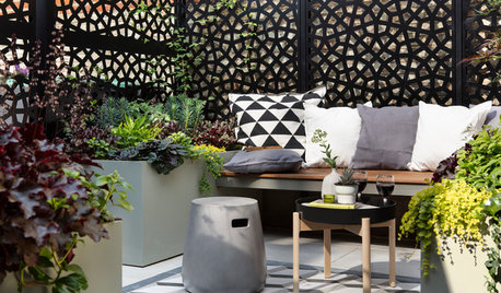 Garden Tour: A Tiny, L-shaped Space Becomes Practical and Chic