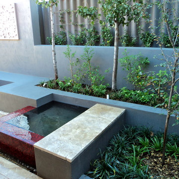 very small courtyard - waterfeature
