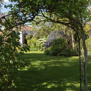 Idee per un grande giardino chic in ombra