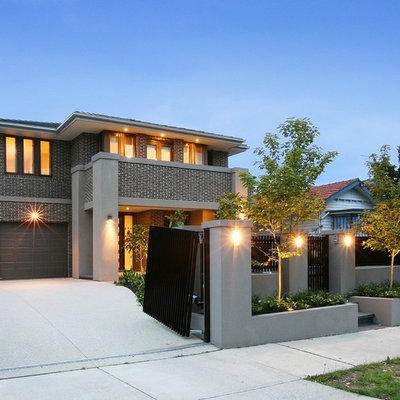 Inspiration for a large contemporary front yard landscaping in Melbourne.
