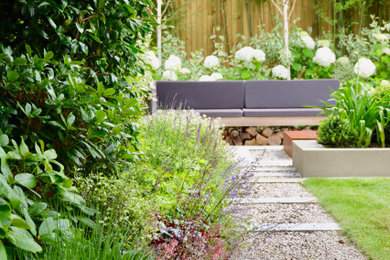 Inspiration for a large contemporary back formal garden in London.