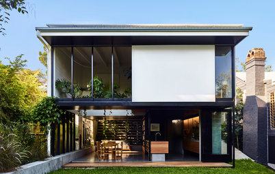Houzz Tour: A Home Enveloped in Green, Wild Surroundings